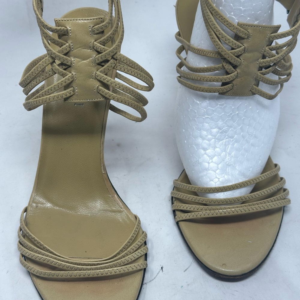Gucci Gladiator Sandals Size 7 - Picture 3 of 16